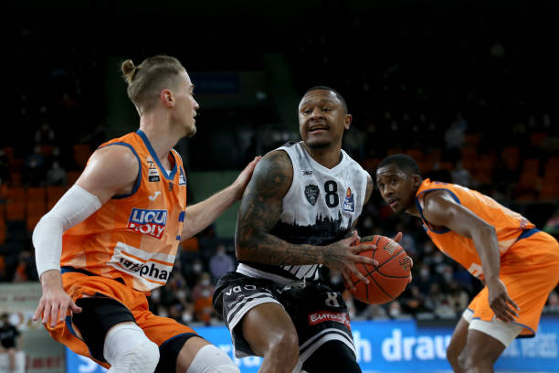 尤其是在即 尤其是在即