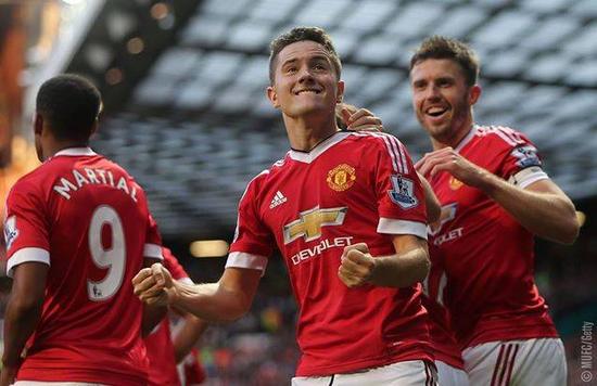 迈凯伦在车 迈凯伦在车